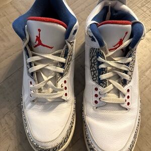 Jordan 3 True Blue